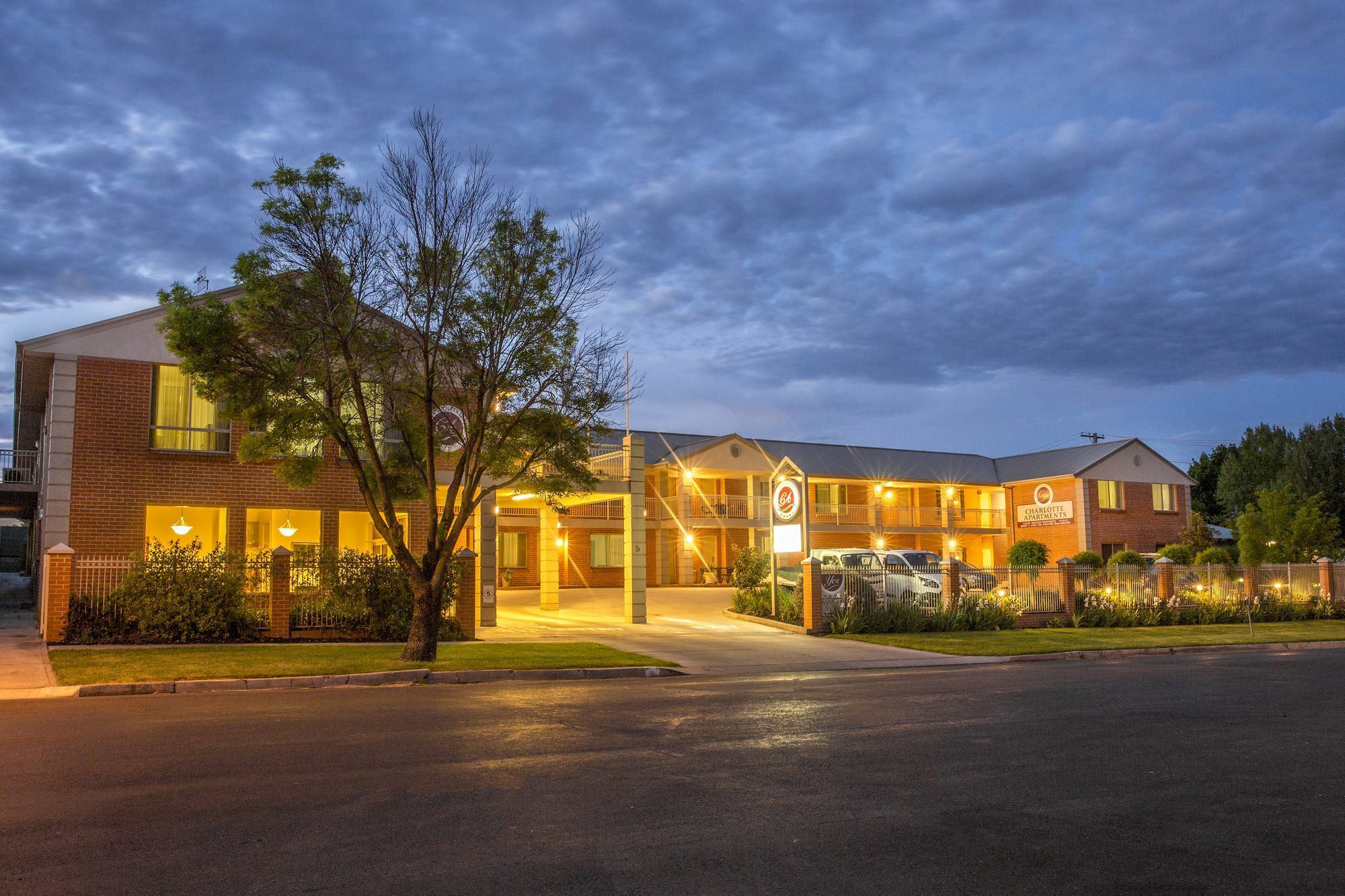 Charlotte Apartments Bathurst Bagian luar foto