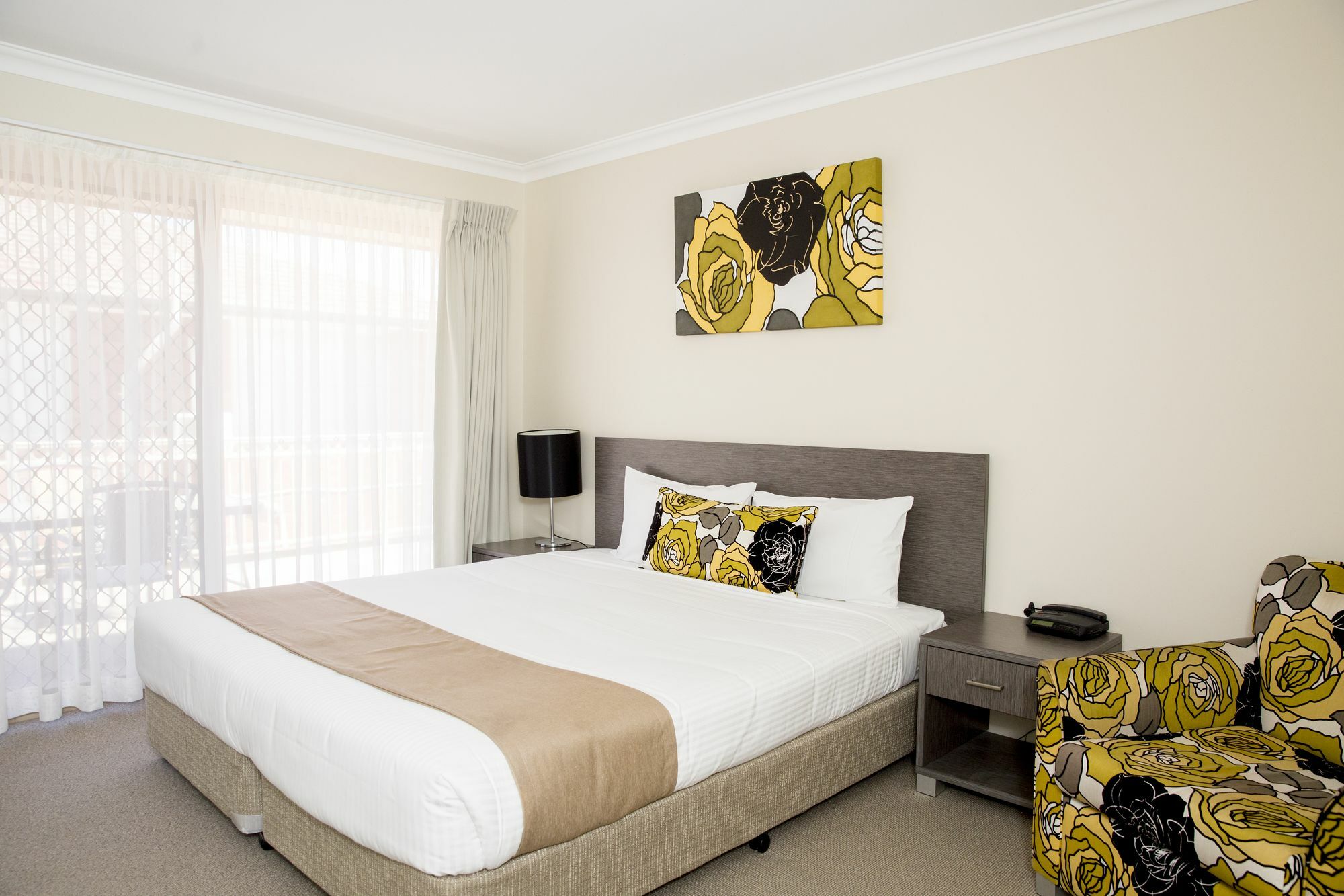 Charlotte Apartments Bathurst Bagian luar foto