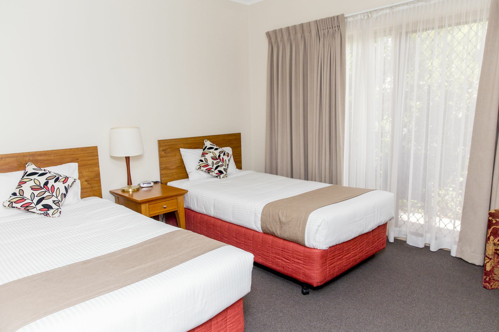 Charlotte Apartments Bathurst Bagian luar foto
