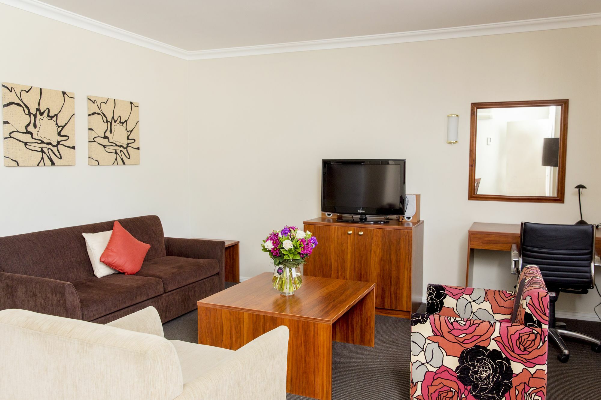 Charlotte Apartments Bathurst Bagian luar foto