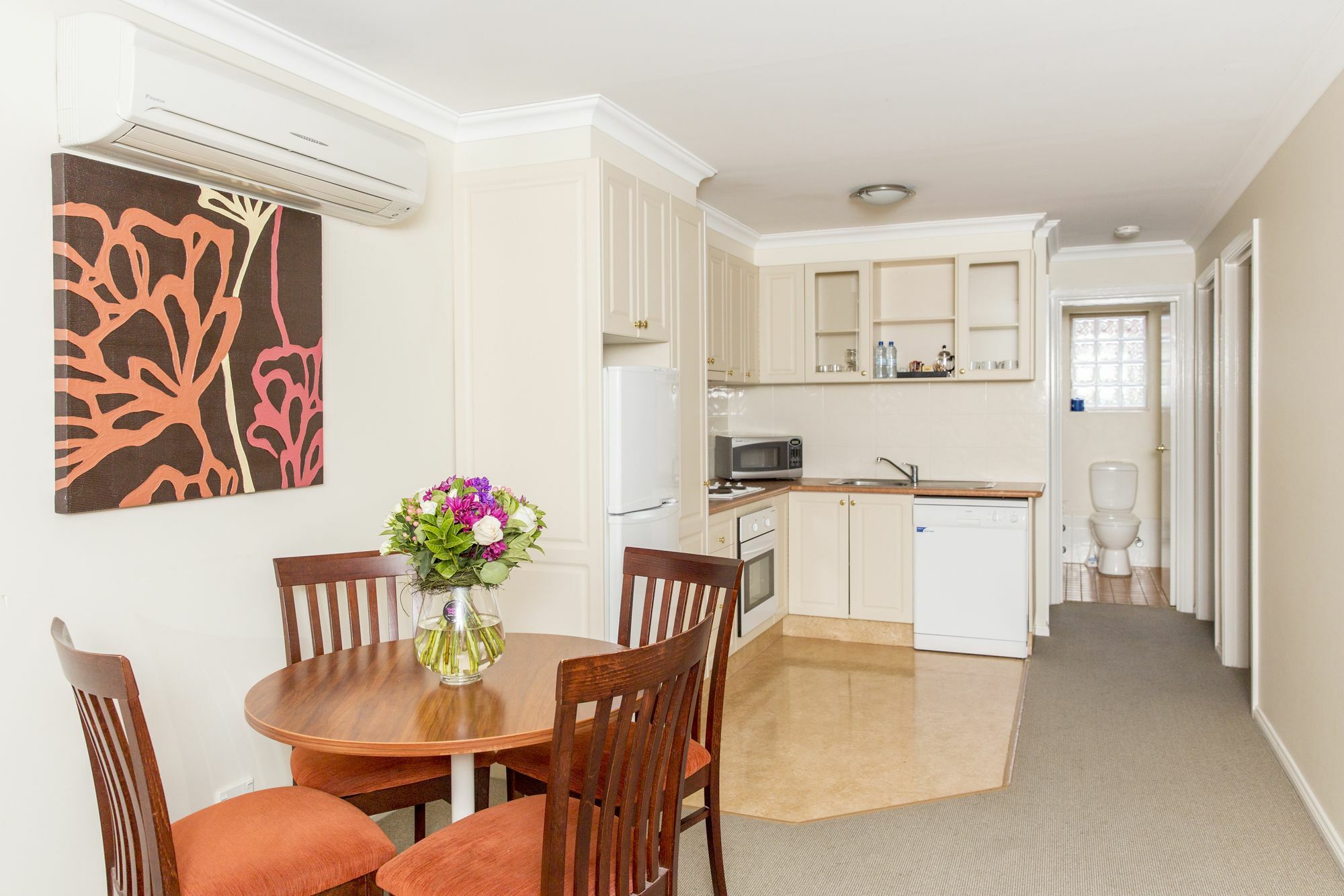 Charlotte Apartments Bathurst Bagian luar foto