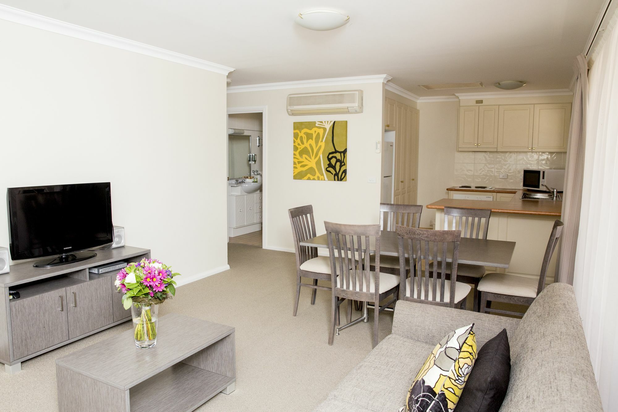 Charlotte Apartments Bathurst Bagian luar foto