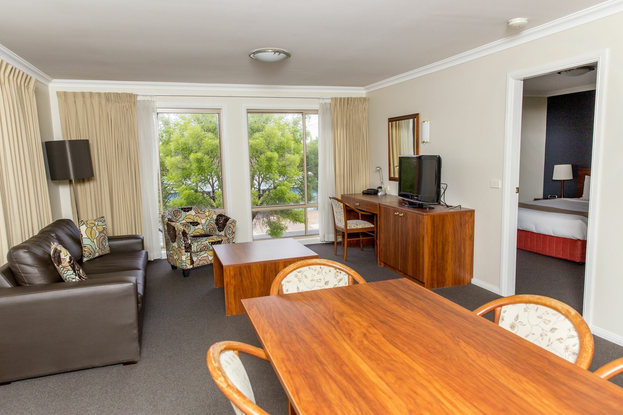 Charlotte Apartments Bathurst Bagian luar foto