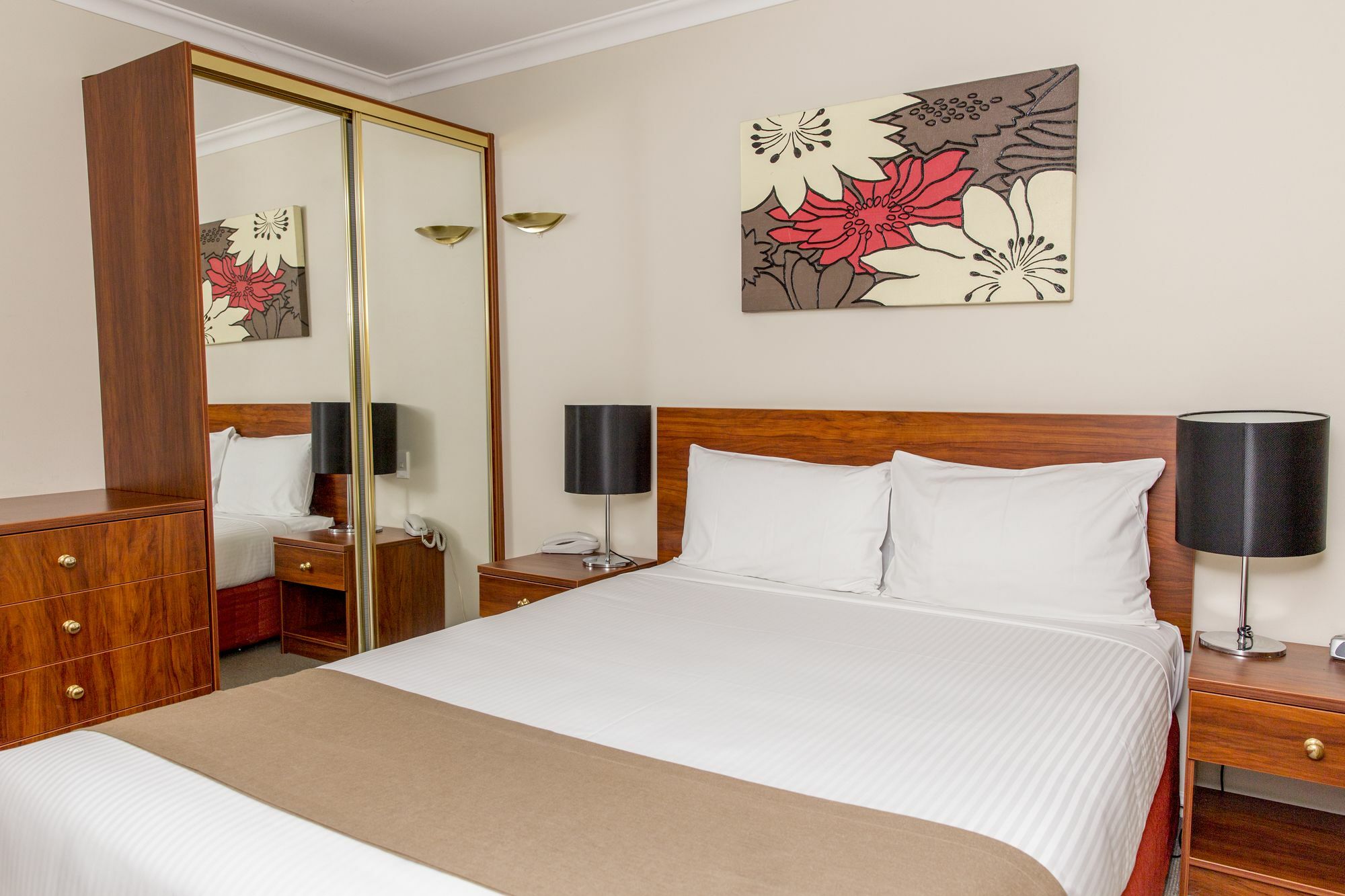 Charlotte Apartments Bathurst Bagian luar foto
