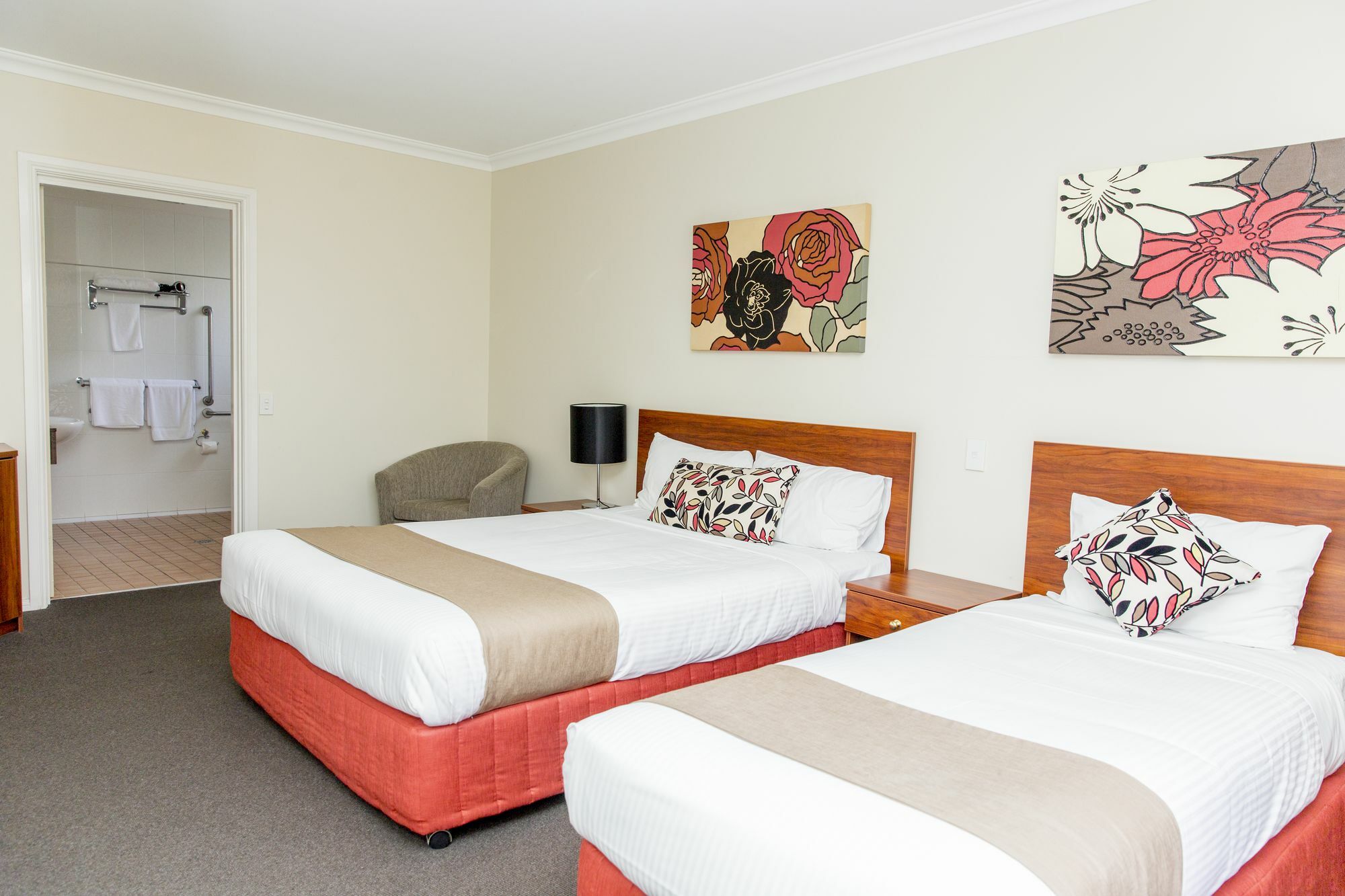 Charlotte Apartments Bathurst Bagian luar foto