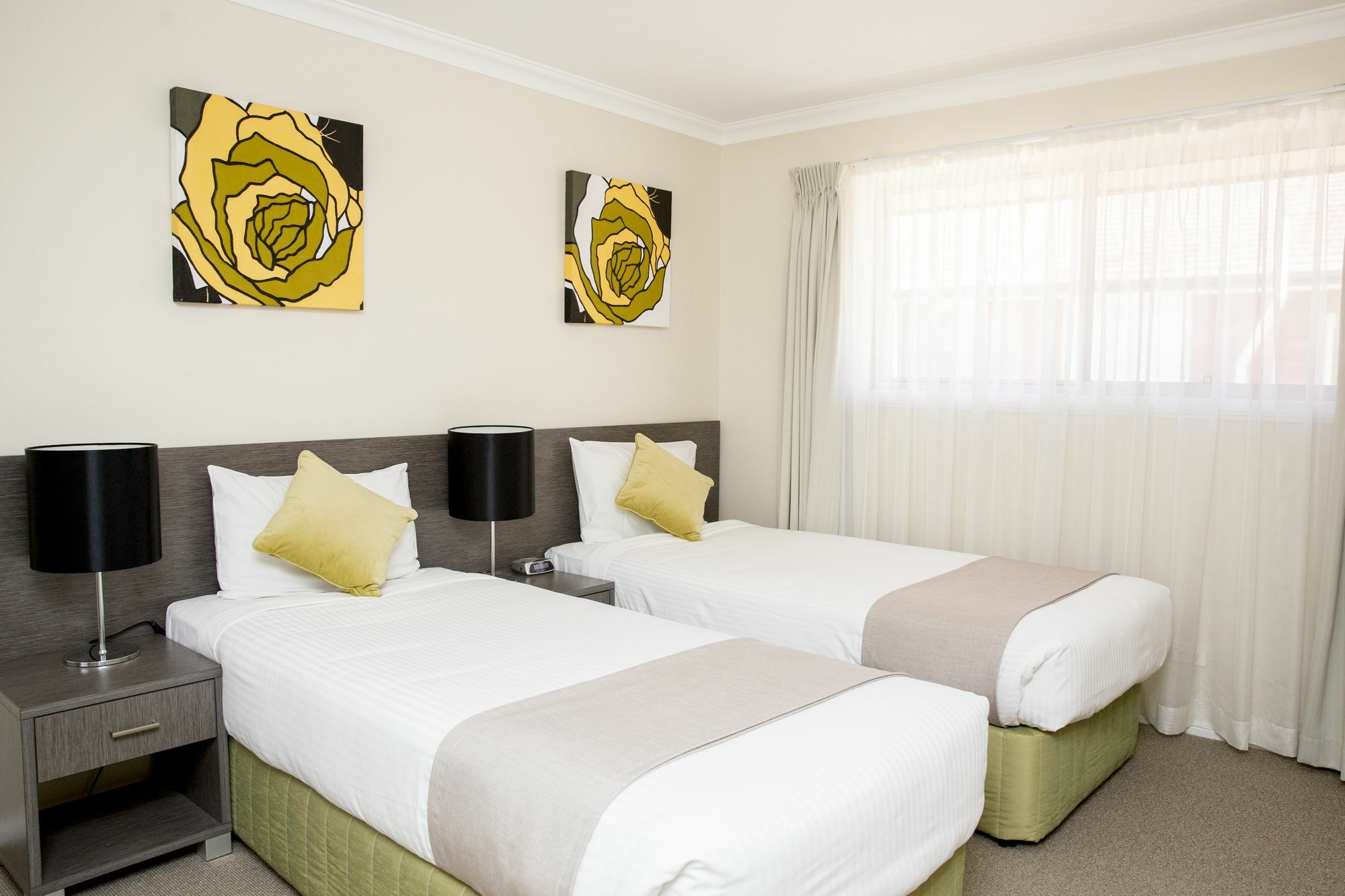 Charlotte Apartments Bathurst Bagian luar foto