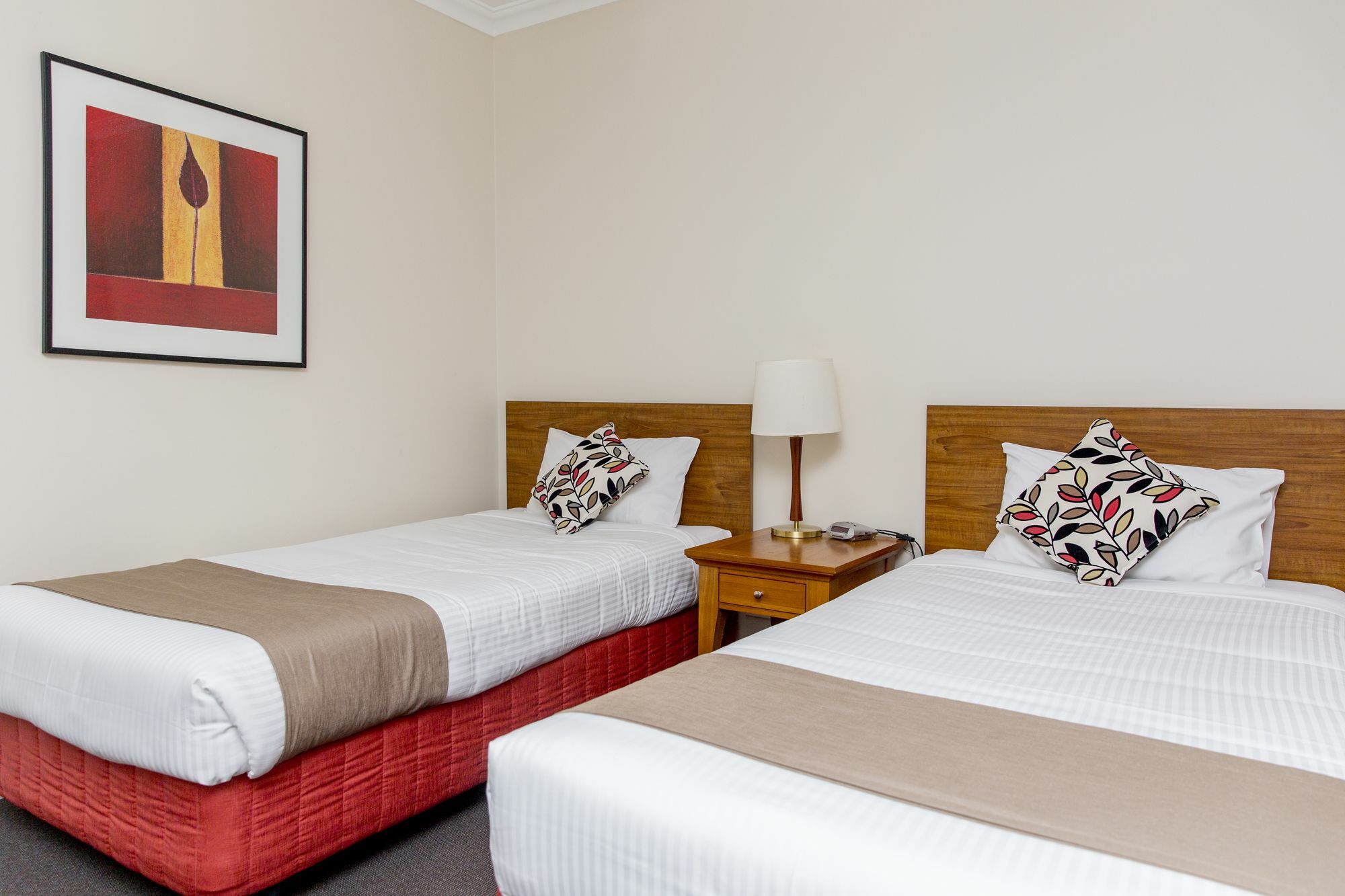 Charlotte Apartments Bathurst Bagian luar foto