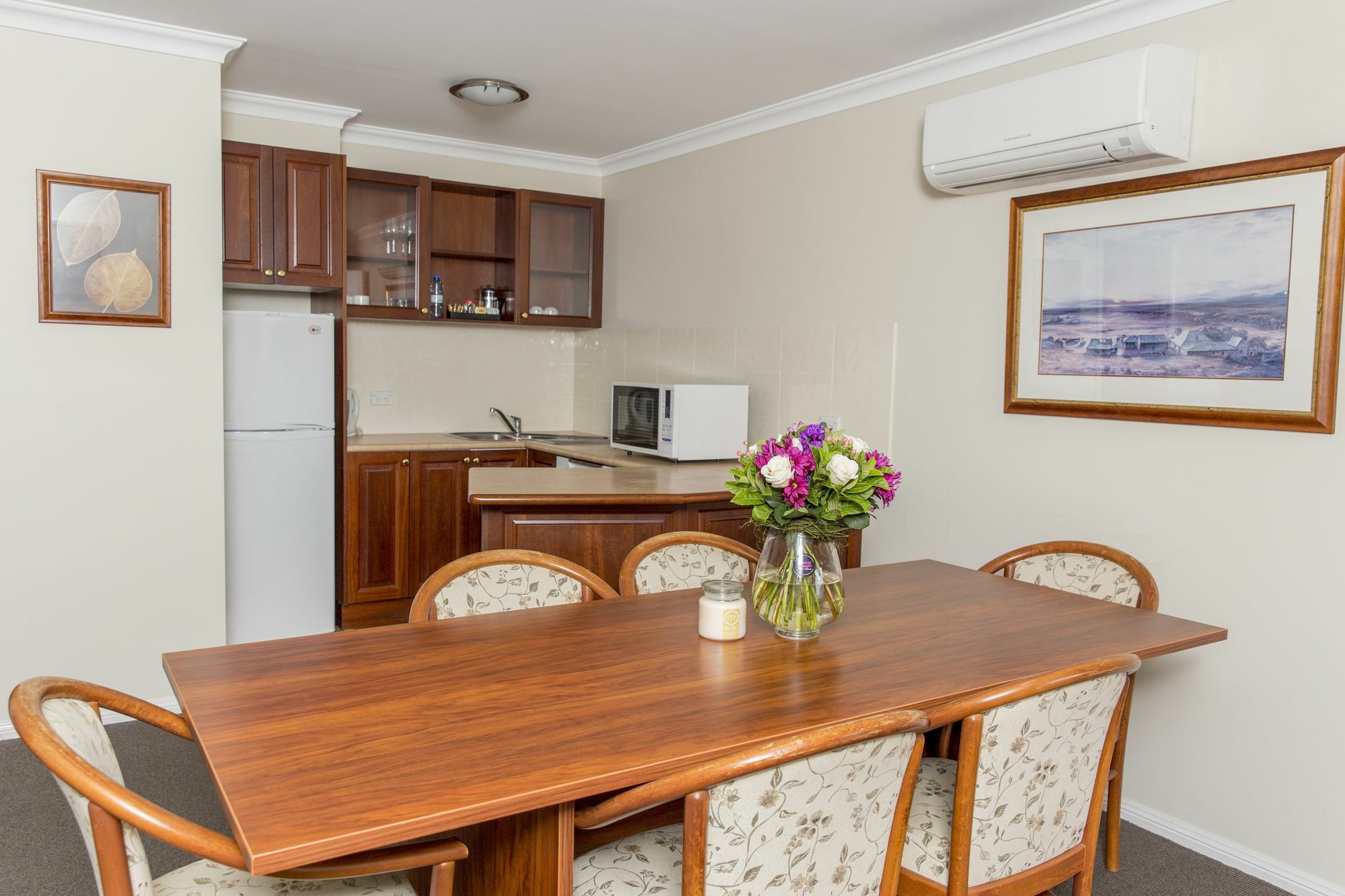 Charlotte Apartments Bathurst Bagian luar foto