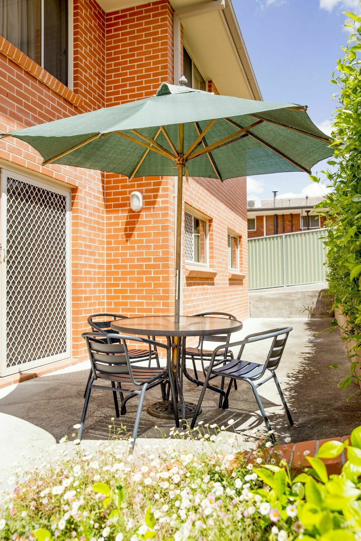 Charlotte Apartments Bathurst Bagian luar foto